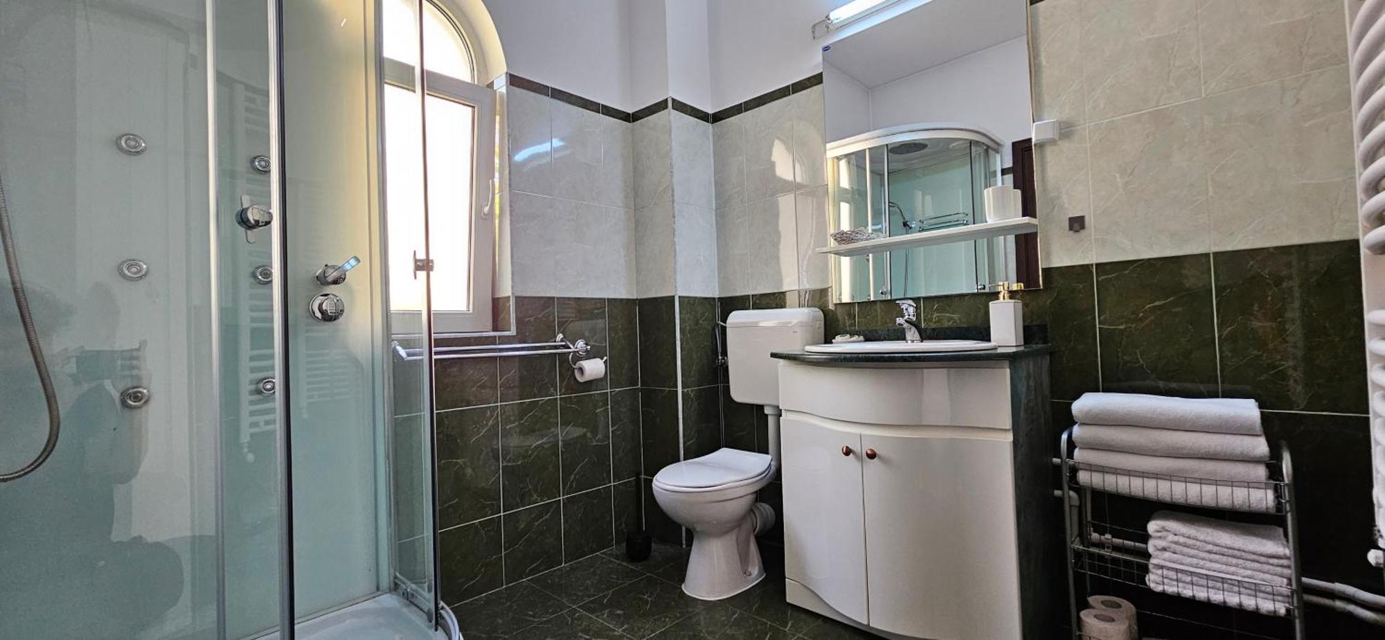 Hillside Hotel Oradea Luaran gambar