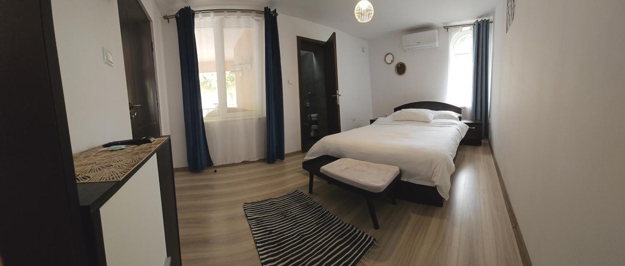 Hillside Hotel Oradea Luaran gambar